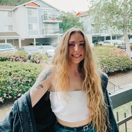 blondundsuszsz2022 image 3